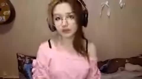 Mila online show from March 8, 2026, 5:06 pm