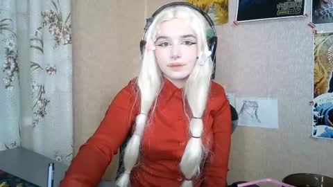Mila online show from April 23, 2026, 5:15 pm