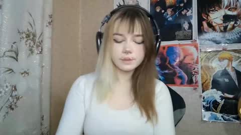 Mila online show from June 5, 2026, 3:07 pm