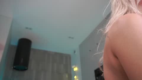 Sofia  online show from February 4, 2025, 6:38 pm