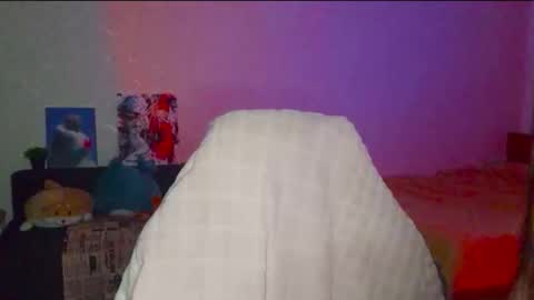 Snapshot of sonya_mikki chatting on December 14, 2025, 3:17 pm Sonya online show from December 14, 2025, 3:17 pm