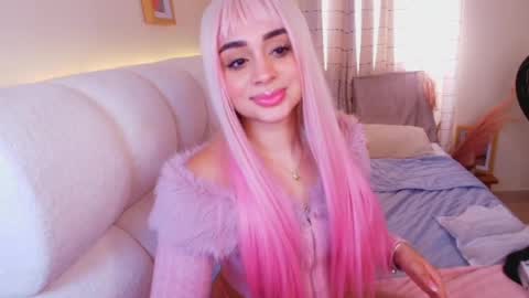 Sophia Roy online show from March 25, 2026, 3:40 pm
