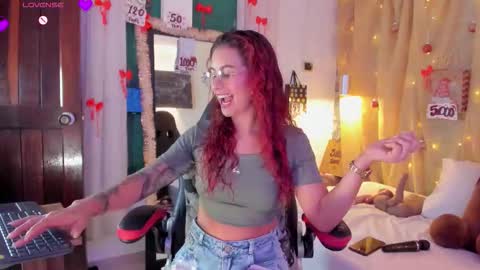 sophie online show from December 21, 2025, 1:57 am