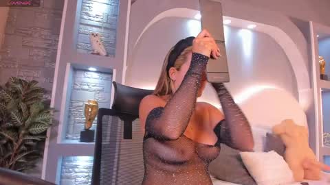 sophi_cooper29 online show from June 5, 2026, 8:36 pm