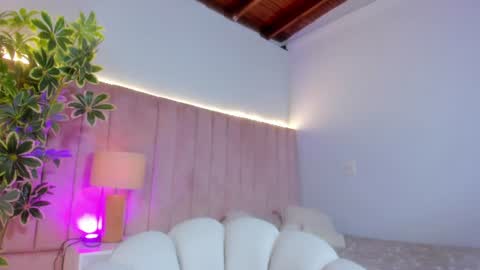 Snapshot of sophi_cooper29 chatting on July 4, 2026, 6:36 pm sophi_cooper29 online show from July 4, 2026, 6:36 pm