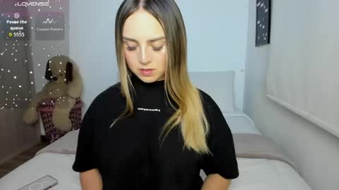 Snapshot of sophi_moreno chatting on May 7, 2026, 12:38 am Sofi online show from May 7, 2026, 12:38 am