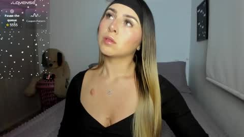 Snapshot of sophi_moreno chatting on May 21, 2026, 2:40 am Sofi online show from May 21, 2026, 2:40 am