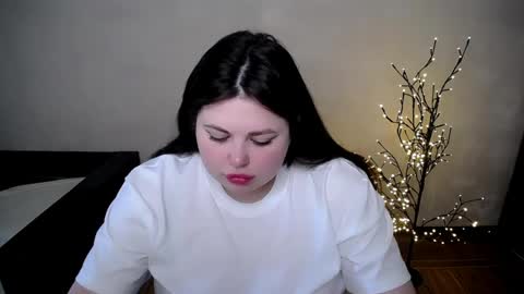 sophia__olsen online show from May 8, 2026, 5:46 am