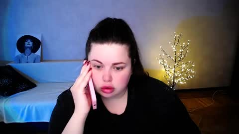 sophia__olsen online show from June 3, 2026, 5:43 am