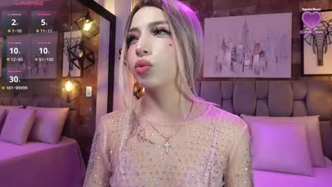 Snapshot of sophia_bellucci chatting on September 17, 2025, 12:07 pm Sophia online show from September 17, 2025, 12:07 pm