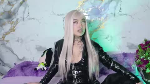 sophia online show from February 25, 2026, 4:22 am