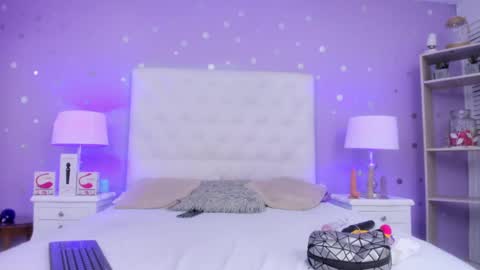 Snapshot of sophia_models chatting on March 4, 2025, 7:32 pm Sophia online show from March 4, 2025, 7:32 pm