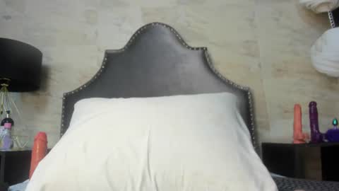 Snapshot of sophia_models chatting on June 18, 2026, 7:51 pm Sophia online show from June 18, 2026, 7:51 pm
