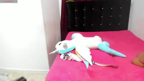 sophia_moons_ online show from April 21, 2026, 12:45 am