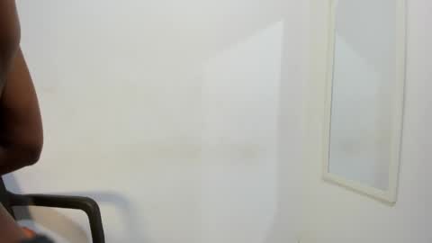 sophia_moons_ online show from April 30, 2026, 5:36 am
