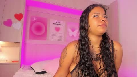 Snapshot of sophia_stonne chatting on February 27, 2025, 11:41 am S O P H I A online show from February 27, 2025, 11:41 am