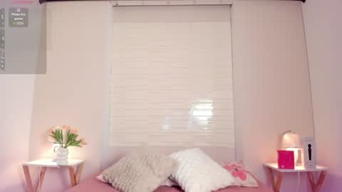 Snapshot of sophia_stonne chatting on June 21, 2026, 12:19 pm S O P H I A online show from June 21, 2026, 12:19 pm