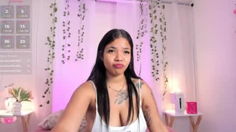 Snapshot of sophia_stonne chatting on July 3, 2026, 12:00 pm S O P H I A online show from July 3, 2026, 12:00 pm