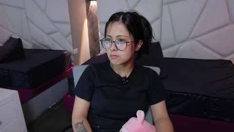 Snapshot of sophiaa_7 chatting on January 19, 2026, 11:14 am Sophi online show from January 19, 2026, 11:14 am