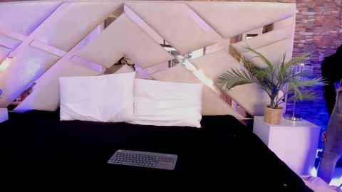 Sophia Paris online show from December 21, 2025, 2:08 am