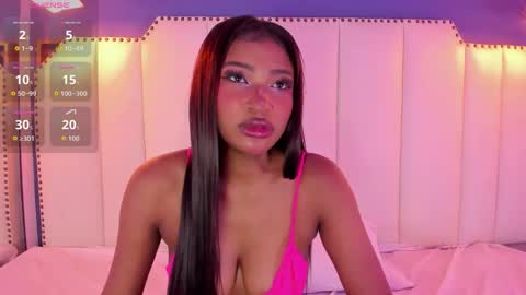 Sophie online show from December 20, 2025, 12:23 pm