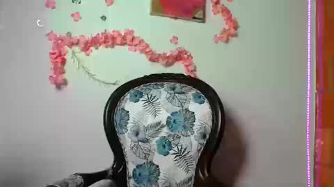 Snapshot of sophiadazza666 chatting on October 18, 2025, 10:10 pm sophia online show from October 18, 2025, 10:10 pm