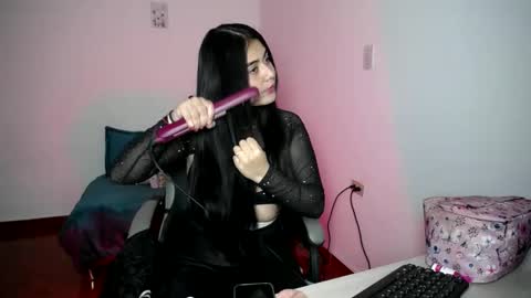 Snapshot of sophiadazza666 chatting on October 21, 2025, 10:43 pm sophia online show from October 21, 2025, 10:43 pm