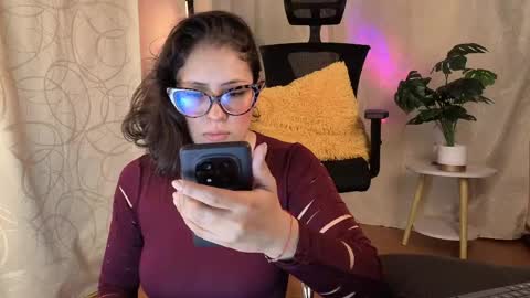 Snapshot of sophiadumont chatting on June 8, 2026, 3:29 am Sophia online show from June 8, 2026, 3:29 am
