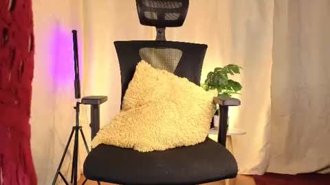 Sophia online show from July 23, 2026, 10:57 am