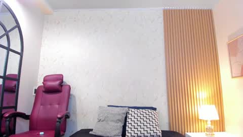 Snapshot of sophiahart_ chatting on April 17, 2026, 12:08 pm Sophia online show from April 17, 2026, 12:08 pm