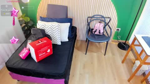 Snapshot of sophiahart_ chatting on May 12, 2026, 12:02 pm Sophia online show from May 12, 2026, 12:02 pm