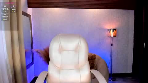 Snapshot of sophiajones_1 chatting on July 30, 2026, 12:15 pm --Sophi-- online show from July 30, 2026, 12:15 pm