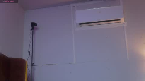 Snapshot of sophialaxx chatting on June 17, 2026, 9:49 pm Sophia online show from June 17, 2026, 9:49 pm