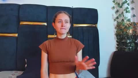 sophiamiller6 online show from March 31, 2026, 12:27 pm