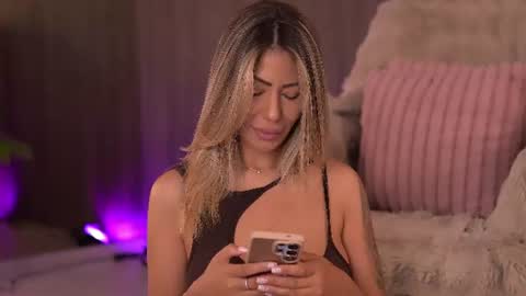 Sophie online show from June 23, 2026, 2:31 am