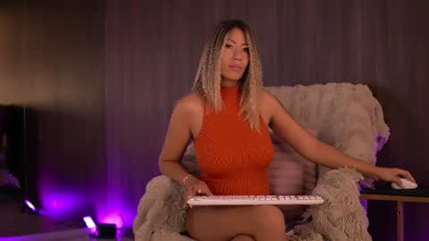 Sophie online show from July 23, 2026, 3:04 am