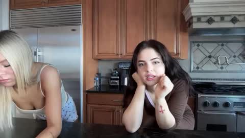 Snapshot of sophiarenae chatting on January 14, 2026, 7:19 pm sophiarenae online show from January 14, 2026, 7:19 pm