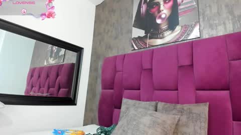 Snapshot of sophiasweet__ chatting on November 18, 2025, 12:31 pm Sophia online show from November 18, 2025, 12:31 pm