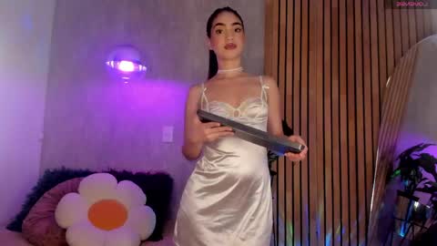Sophi  online show from April 21, 2026, 2:51 am
