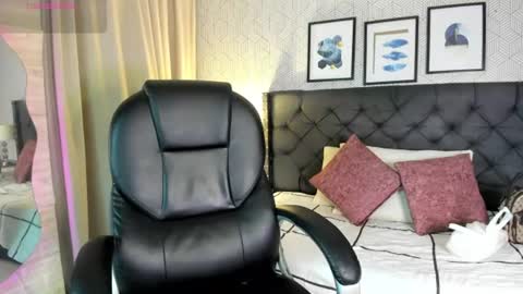 Snapshot of sophie__blare chatting on June 17, 2026, 7:15 pm sophie__blare online show from June 17, 2026, 7:15 pm