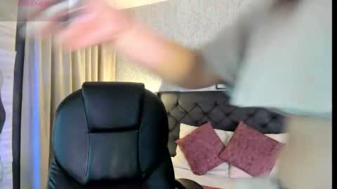 Snapshot of sophie__blare chatting on June 23, 2026, 7:01 pm sophie__blare online show from June 23, 2026, 7:01 pm