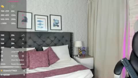 Snapshot of sophie__blare chatting on July 30, 2026, 7:13 pm sophie__blare online show from July 30, 2026, 7:13 pm