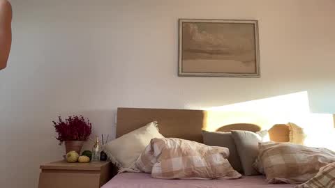 sophie_amalia online show from November 7, 2025, 1:44 pm