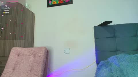 Sophie  online show from April 27, 2026, 11:03 pm