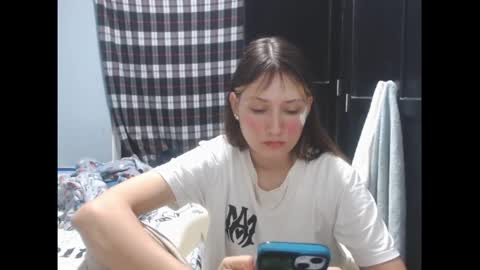 Snapshot of sophie_cutexx chatting on October 10, 2025, 2:21 am sophie online show from October 10, 2025, 2:21 am