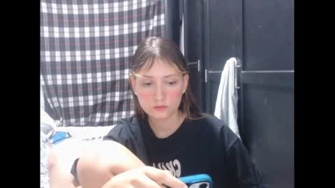 Snapshot of sophie_cutexx chatting on October 12, 2025, 11:26 pm sophie online show from October 12, 2025, 11:26 pm