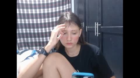 Snapshot of sophie_cutexx chatting on October 20, 2025, 12:11 am sophie online show from October 20, 2025, 12:11 am