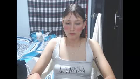 Snapshot of sophie_cutexx chatting on November 3, 2025, 2:46 am sophie online show from November 3, 2025, 2:46 am