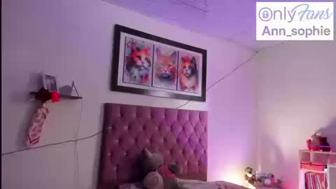 Snapshot of sophie_dolly_ chatting on September 23, 2025, 2:53 pm sophie doll online show from September 23, 2025, 2:53 pm