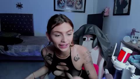 Snapshot of sophie_dolly_ chatting on November 26, 2025, 12:11 am sophie doll online show from November 26, 2025, 12:11 am